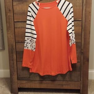 Medium long sleeve shirt
